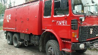 Doua case au ars in localitatea Slatina! O femeie s-a intoxicat cu fum