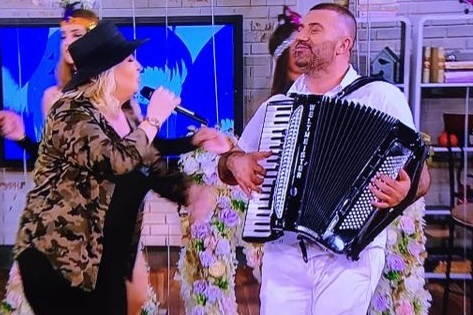 Viorica de la Clejani a pierdut din nou lupta cu kilogramele! Cum a apărut artista la TV