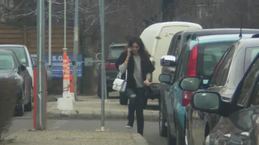 Maria Marinescu nu tine cont de regulile de circulatie atunci cand trebuie sa-si potoleasca foamea! Vezi cum alearga pe interzis!