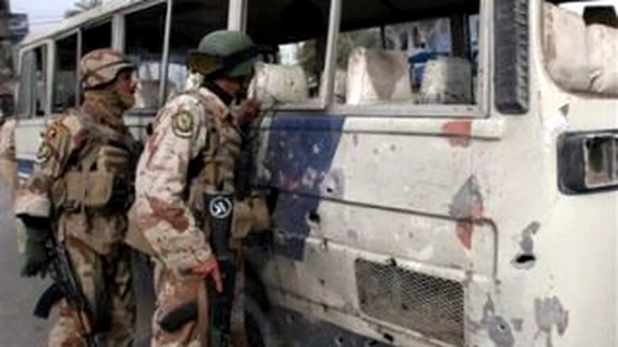 Trupele NATO au deschis focul asupra unui autobuz cu civili, ucigand patru persoane