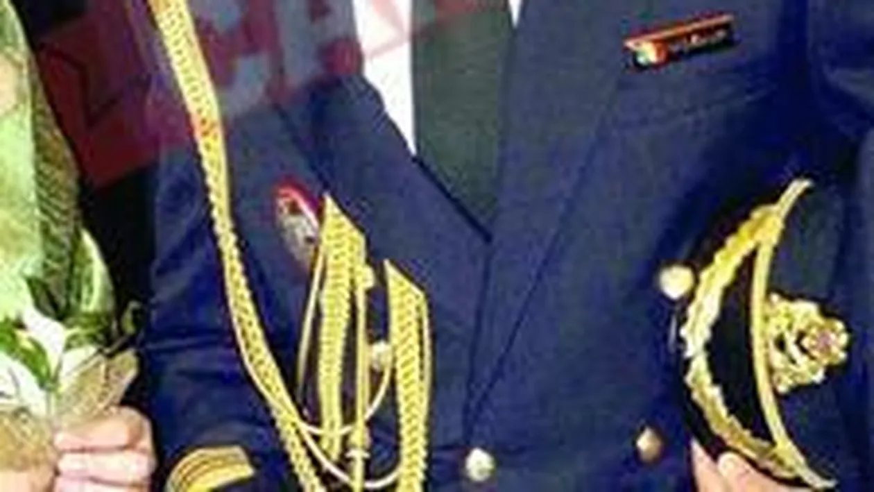 Radu Duda le-a cerut pustoaicelor din Alba adresele de Hi5