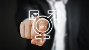 Acuzații incredibile aduse șoferului unui primar. Bărbatul ar fi vrut să profite de o colegă de serviciu. Ce s-a întâmplat după