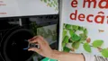 Cum a reușit un bărbat din Chitila să câștige peste 700.000 lei „păcălind” aparatele de colectare a ambalajelor folosite