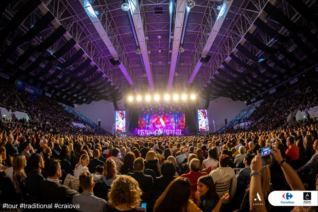 Ce a pățit Andra Măruță în timpul ultimului concert, de la Craiova! Ce au făcut spectatorii din primul rând