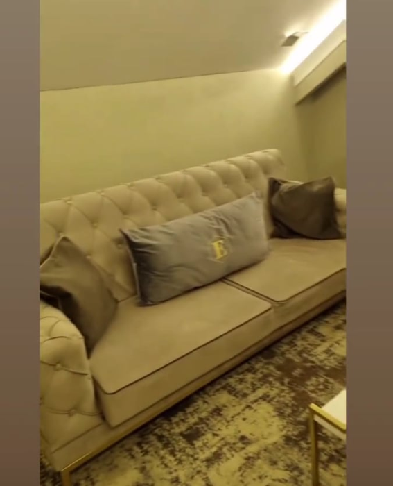 Oana Roman s-a cazat într-un hotel de 4 stele din Predeal, cu 956 lei/noapte. Ce a găsit în cameră