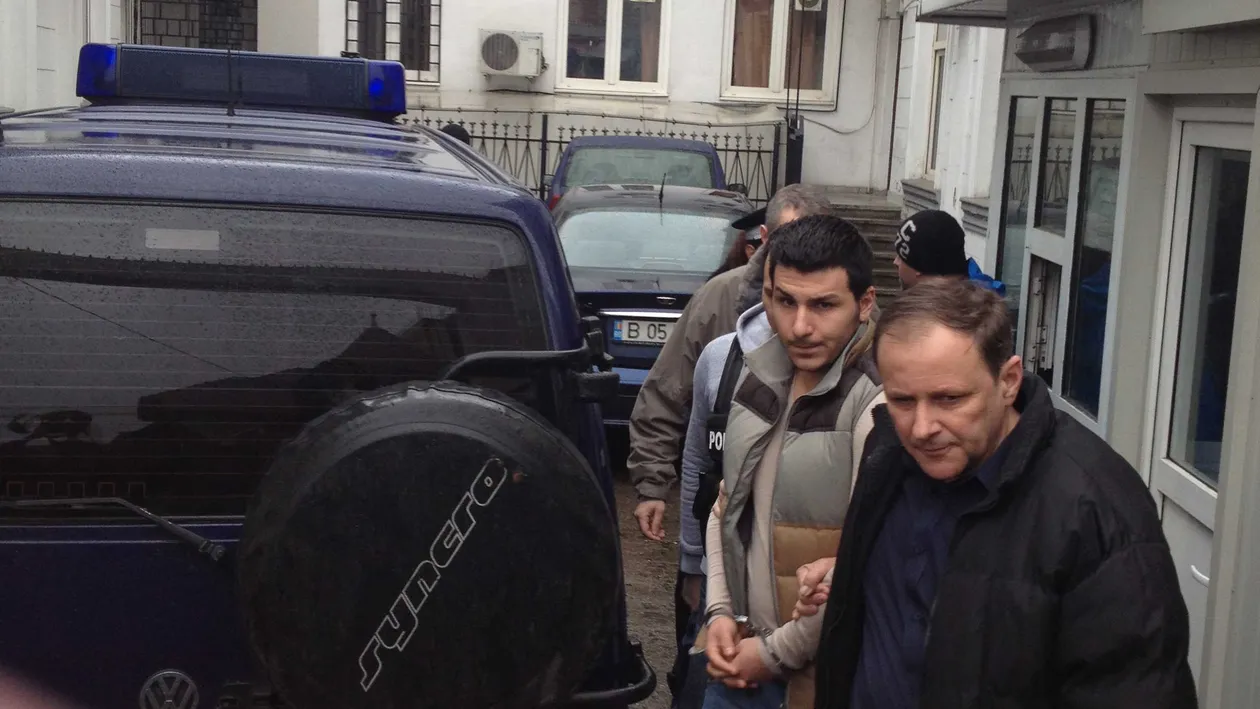 Fiul lui Sile Camataru, extrem de nervos la iesirea din Parchet