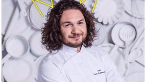 Florin Dumitrescu, reacţie bizară după ce a văzut cu cine l-a înlocuit Antena 1 la Chefi la cuţite: "Nu înseamnă că nu văd"