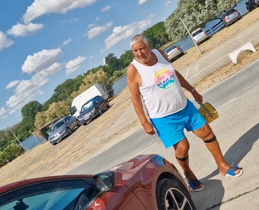 Rică Răducanu trăiește, la 79 de ani, în alertă: frica de moarte și infidelitățile îl bântuie! ”Umblu ca titirezul, nu mai pot să adorm, mă apucă gândurile că mă înec, dacă mor singur…”