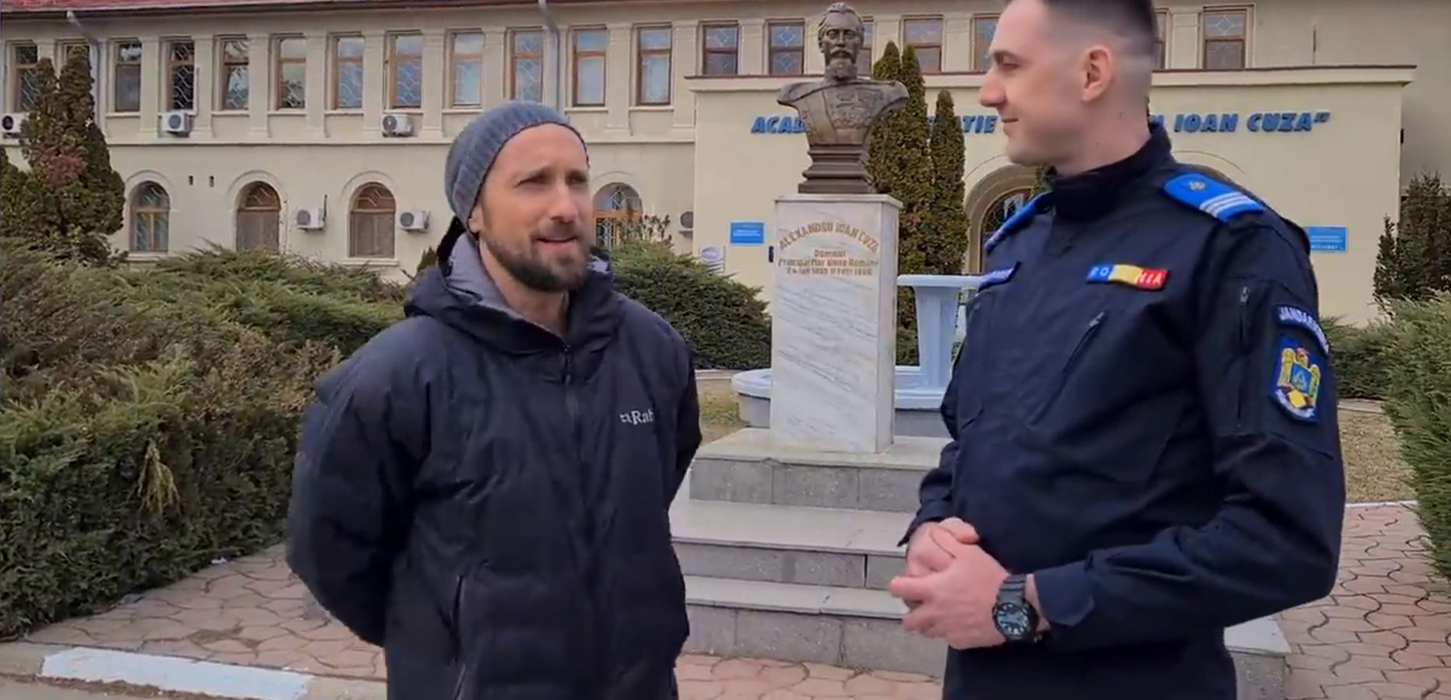 Dani Oțil s-a prezentat la Jandarmerie, unde avea să dea testul fizic pentru admitere