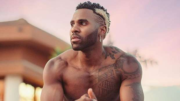 Ce a pățit Jason Derulo când a fost în România. Detalii din avionul privat + VIDEO
