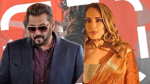 Iulia Vântur, înșelată de Salman Khan? Tatăl superstarului Bollywood dă cărțile pe față: ”E foarte atras de colegele cu care lucrează”