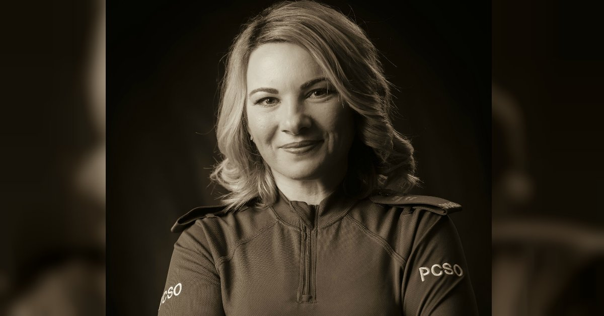 Simona este polițist în cadrul Poliției West Midlands