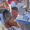 Soția a iertat, dar n-a uitat! „Motanul”, sub observație. Cum au fost surprinși cei doi pe plaja din Mamaia