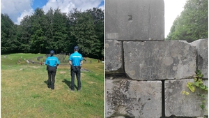 Este interzis să faci asta! Ce a putut să facă un bărbat, „din plictiseală”, pe un monument istoric din România. Riscă dosar penal!