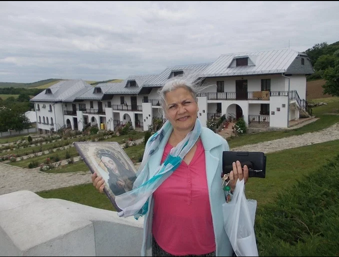Mama lui Victor nu vrea două ceremonii pentru băiatul ei