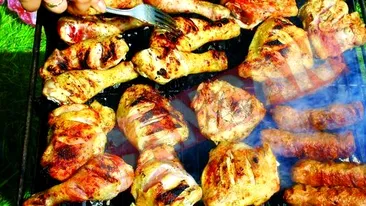 Mici, carnati si bere pe stadionul din Banie