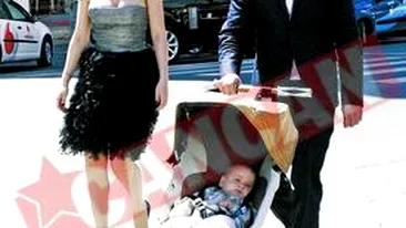 Corina si-a crestinat baietelul!