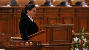 Averea fabuloasa a unei deputate de Hunedoara! Are tablouri si bijuterii de un sfert de milion de euro, iar asta e doar inceputul…