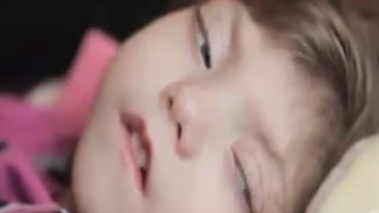 Fetita ASTA nu imbatraneste niciodata! Cum arata micuta la 8 ani