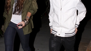 Miley Cyrus si Justin Bieber, actori principali in "Dirty Dancing"?
