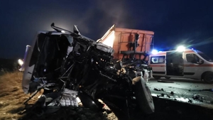 Accident grav în județul Iași. 7 persoane au decedat după ce un camion, o ambulanţă și un autoturism s-au ciocnit