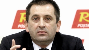 Fostul postas-sef, un barbat “cucerit” in club! Daniel Neagoe, sedus sistematic de o roscata!
