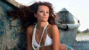 Simple si elegante! Cu ce rochii au reusit Anca Turcasiu si Carmen Negoita sa-l impresioneze pe stilist?