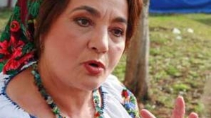 Laura Lavric si-a dat fiul in judecata pentru mostenirea mamei sale! Razboiul pentru bani continua si cu sora ei