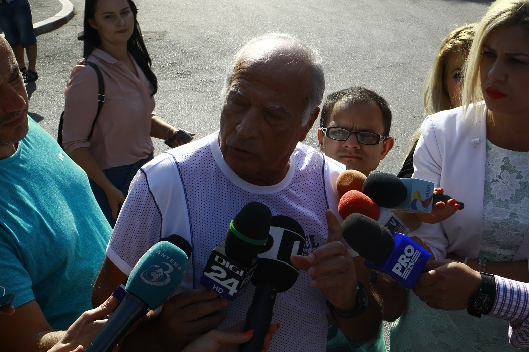 Dan Voiculescu a făcut o conferinţă de presă ad-hoc, imediat după eliberare