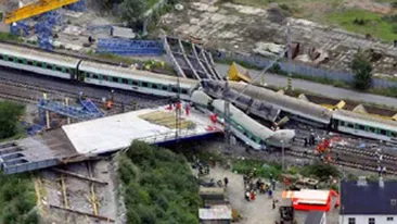 Cel putin 25 de raniti, in urma coliziunii dintre doua trenuri, in nordul Poloniei