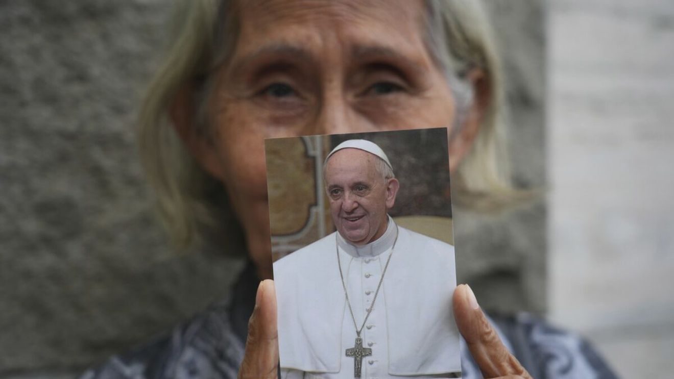 Ea este Amalia, femeia care a refuzat căsătoria cu Papa Francisc. A schimbat fără să vrea cursul Bisericii Catolice