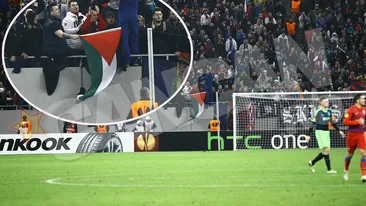 Detaliul care a scapat tuturor la Steaua-Ajax si care putea sa-i duca pe stelisti la suspendare! Vezi ce nu s-a vazut in tribune!
