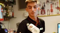 Ce a pățit barmanul din imagine la un interviu de angajare la o terasă din Mamaia: Mi s-a propus să lucrez 24/24 pe un salariu de...