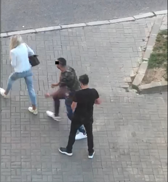Bianca a vrut să se arunce în fața mașinilor!