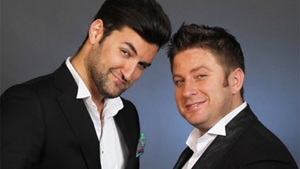 Nu ti-i imaginai pe Smiley si Pavel Bartos intr-o asemenea ipostaza! Uite ce au facut impreuna pe un camp plin de noroi