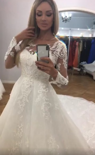 Bianca Drăguşanu, în rochie de mireasă! Fanii au felicitat-o imediat. “Casă de piatră, eşti superbă!”