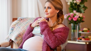 Alina Sorescu apeleaza la trucuri babesti pentru a avea lactatie. N-ai sa crezi ce licoare minune a baut