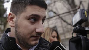 Numele lui Gabriel Oprea Jr., implicat într-un scandal. Acuze dure: “Au fost trimiși la pont, noaptea ca hoții!” Care a fost miza