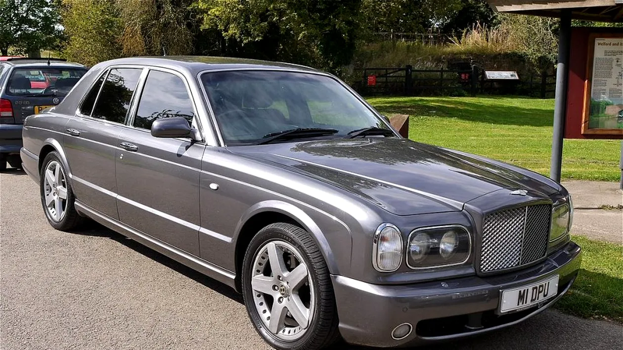 Costă cât un Volkswagen Golf, dar eclipsează până și un S-Class de ultimă generație VIDEO