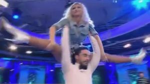 Andreea Bălan, mişcări fierbinţi cu Petrişor Ruge! "Când amesteci pasiunea cu..."