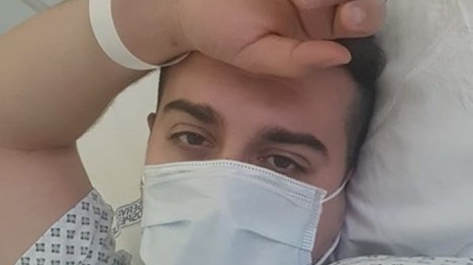 E cumplit! Are 29 de ani și a crezut că lui nu i se poate întâmpla! Mesajul cutremurător: ”Vă rog, stați acasă!”