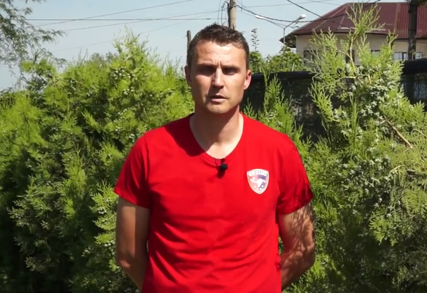 Cum se menţine în formă?! Sorin Ghionea e neschimbat la 4 ani după ce s-a lăsat de fotbal!