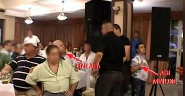 Oneaţă susţine că a fost uitat de maneliştii pe care i-a lansat în muzică