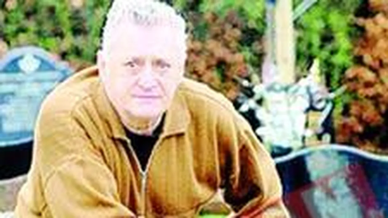 A ramas doar cu piatra funerara