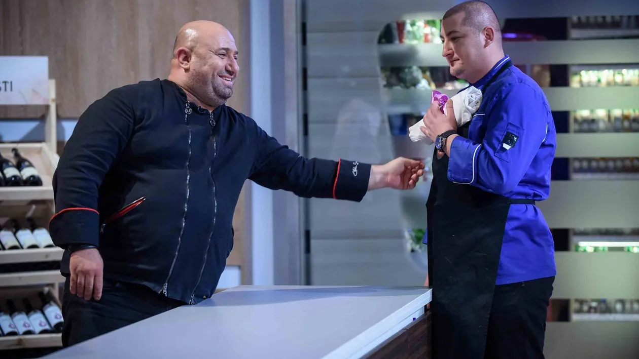 Chef Cătălin Scărlătescu, apariţie de senzaţie la mare după ce a slăbit 30 de kg