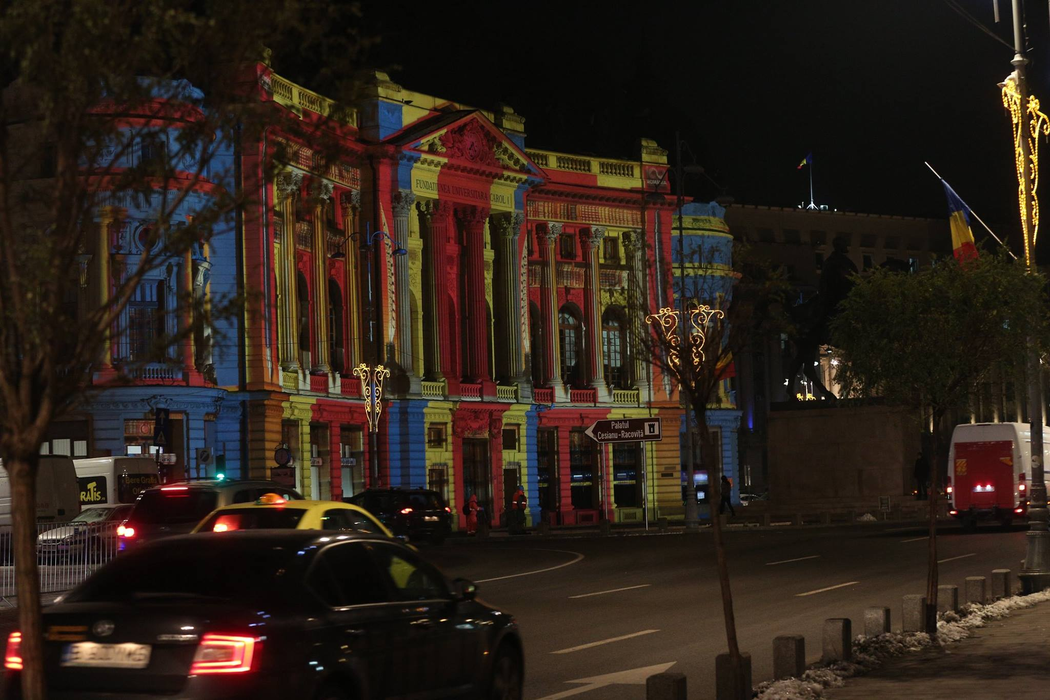 Milioane de lumini colorează Bucureștiul