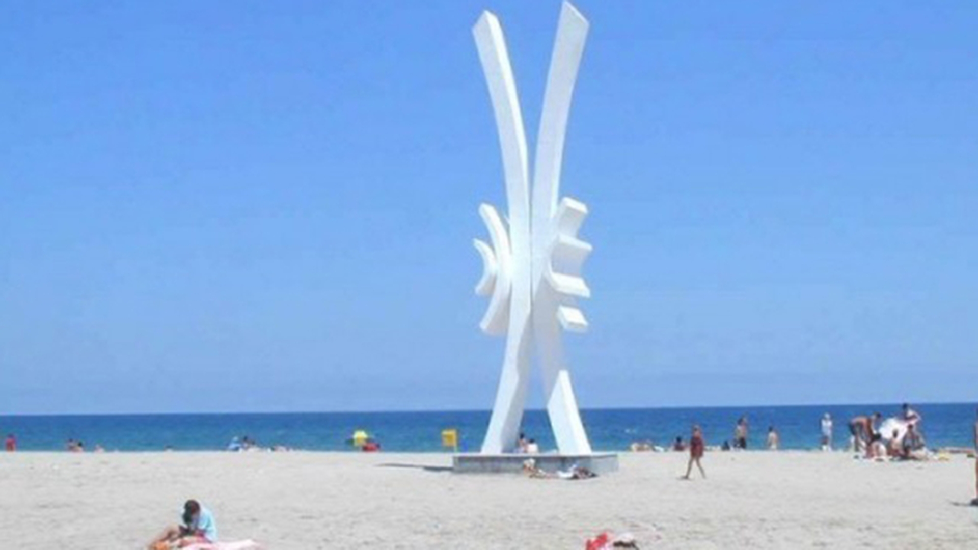 Au mers la mare sa se distreze, dar ce au gasit pe plaja le-a dat planurile peste cap! Ce s-a intamplat in Costinesti