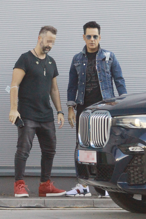 Ștefan Bănică Jr. a “răvășit” parcarea X Factor, cu un BMW X5 țiplă de 80.000 €