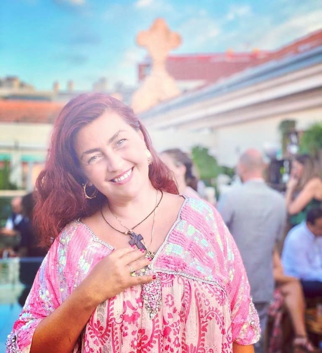 Rona Hartner petrece Crăciunul în stil propriu (Foto: Instagram.com)