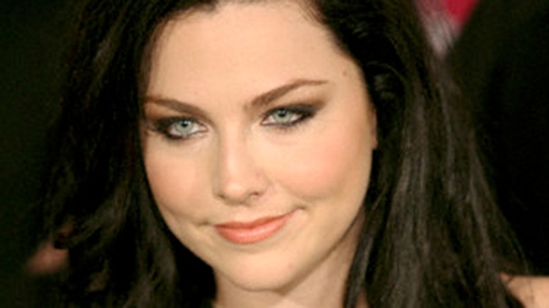 Solista trupei Evanescence a nascut un baietel